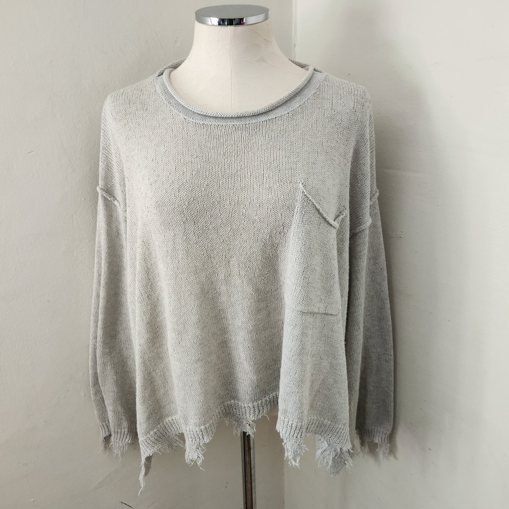 Peach Love California Grey Distressed Frayed‎ Hem Knit Sweater Size M